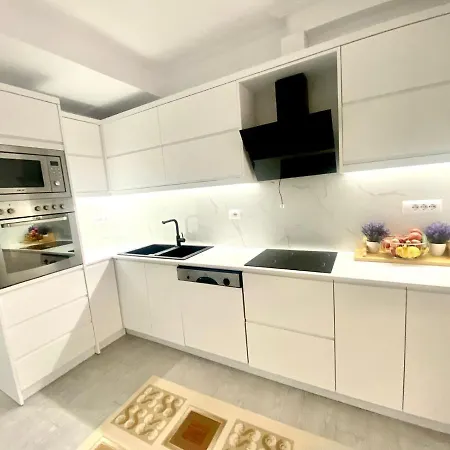 Ariana Apartament Casa vacanze