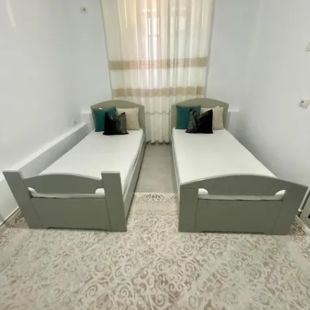 Ariana Apartament * Sarandë